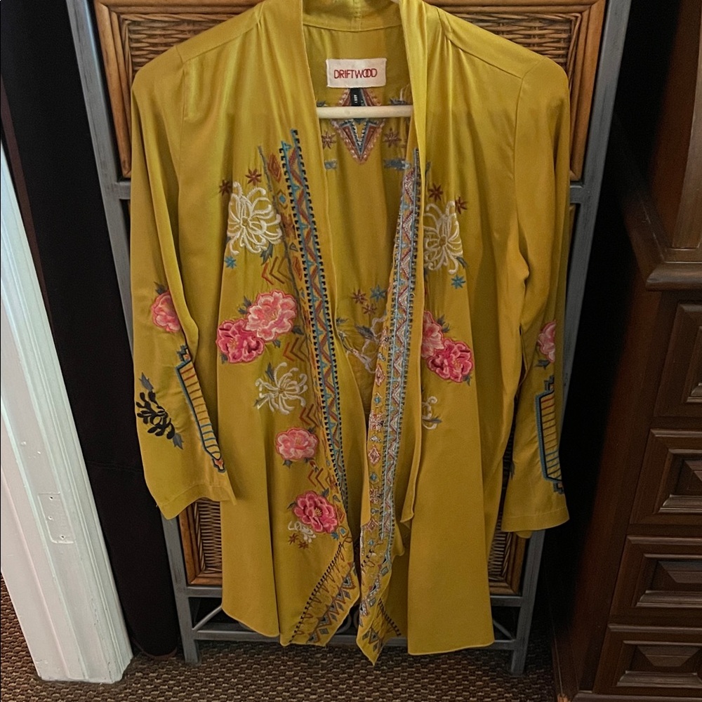 Driftwood Women's Floral Embroidered Yellow Blazer